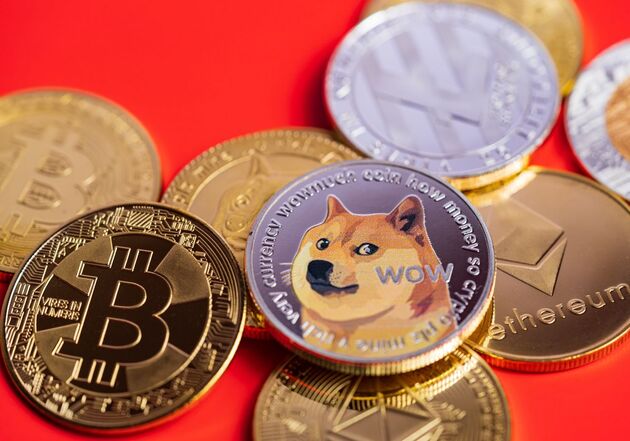 Altcoin Market Signals Turbulence as Key Support Levels Flash Warning Signs
